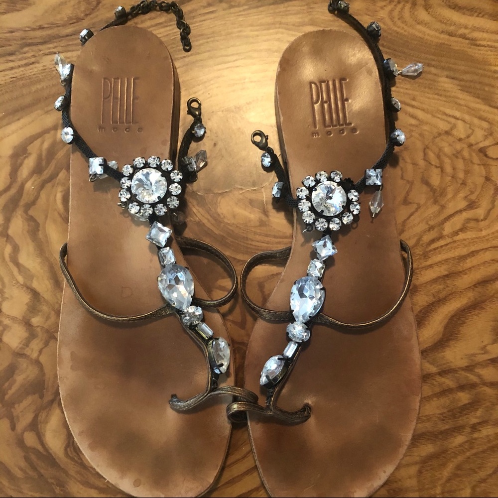 EUC Italian Vero Cuio Embelished gladiator sandals